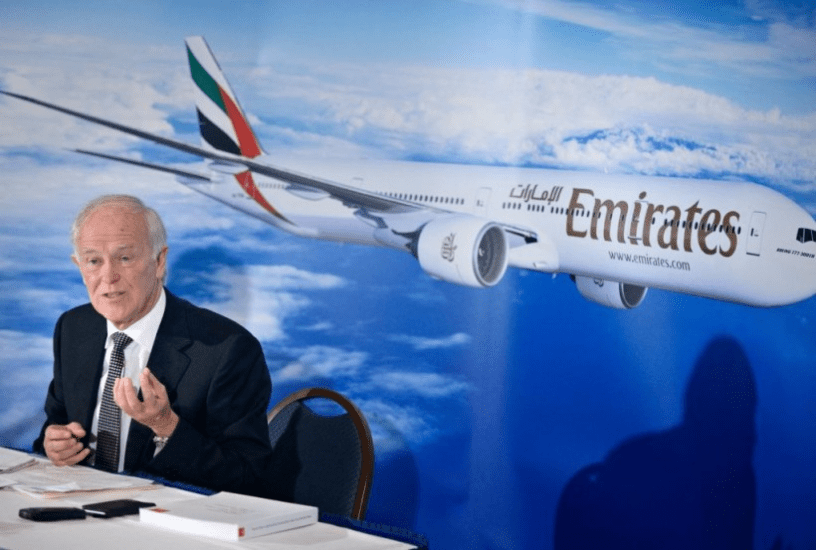 O Presidente da Emirates, Tim Clark, prevê que inteligência artificial poderia algum dia pilotar aviões de passageiros, tornando possível aeronaves totalmente automatizadas